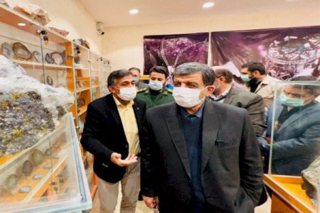 بازدید وزیر میراث فرهنگی از موزه سنگ‌های قیمتی قم