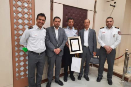 تجلیل از تلاش آتش نشانان مشهدی در مراسم شکرانه خدمت ارائه خدمات به زائران