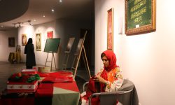 برپایی نمایشگاه و کارگاه رودوزی‌های سنتی در موزه بزرگ خراسان